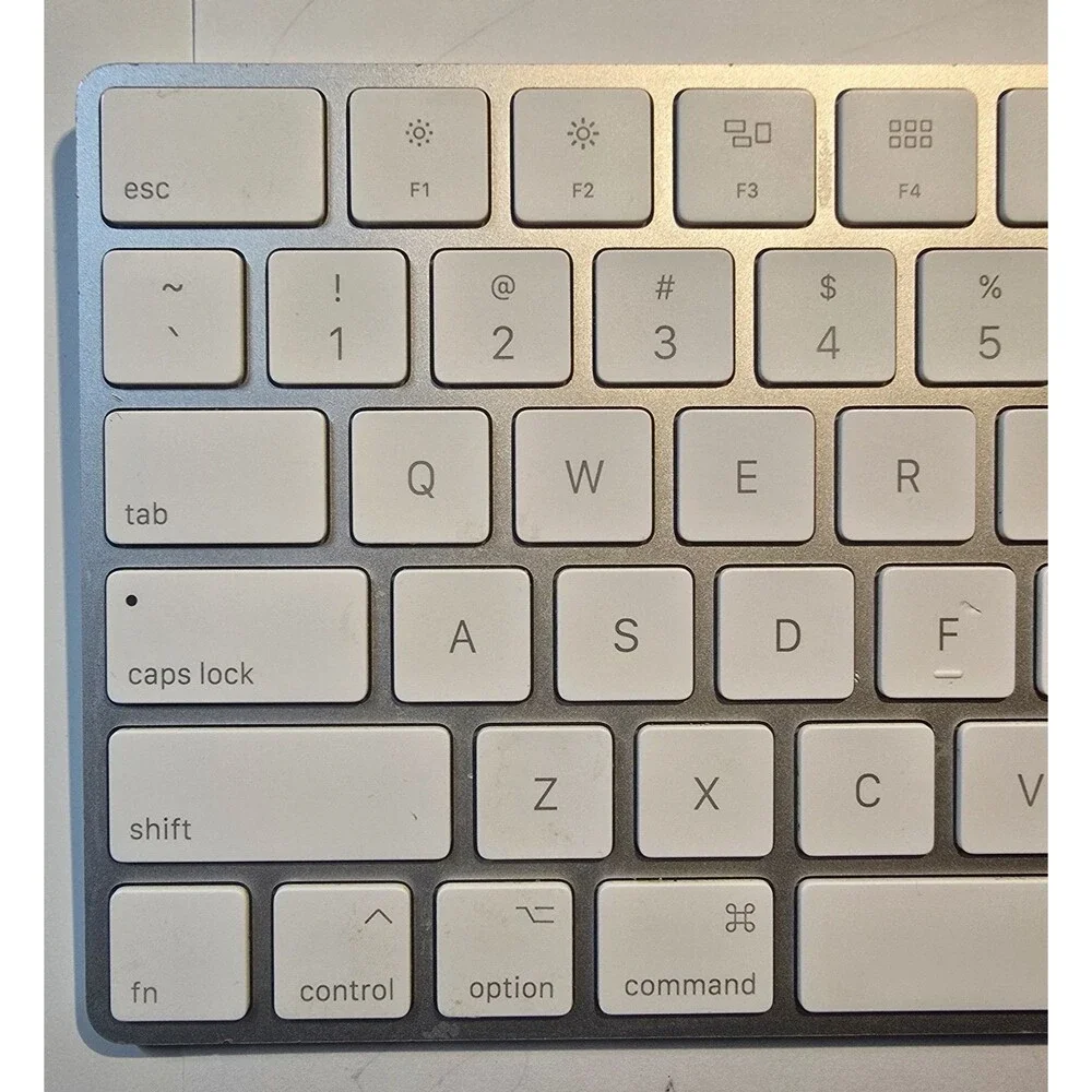 Apple Magic Keyboard 2‎ (A1644) – Silver – Tested & Working (Missing Key)